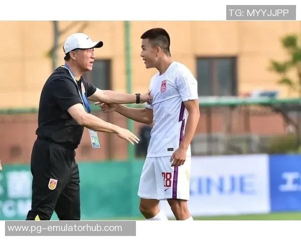 意甲焦点战国米大胜巴萨点球争议引发全场热议